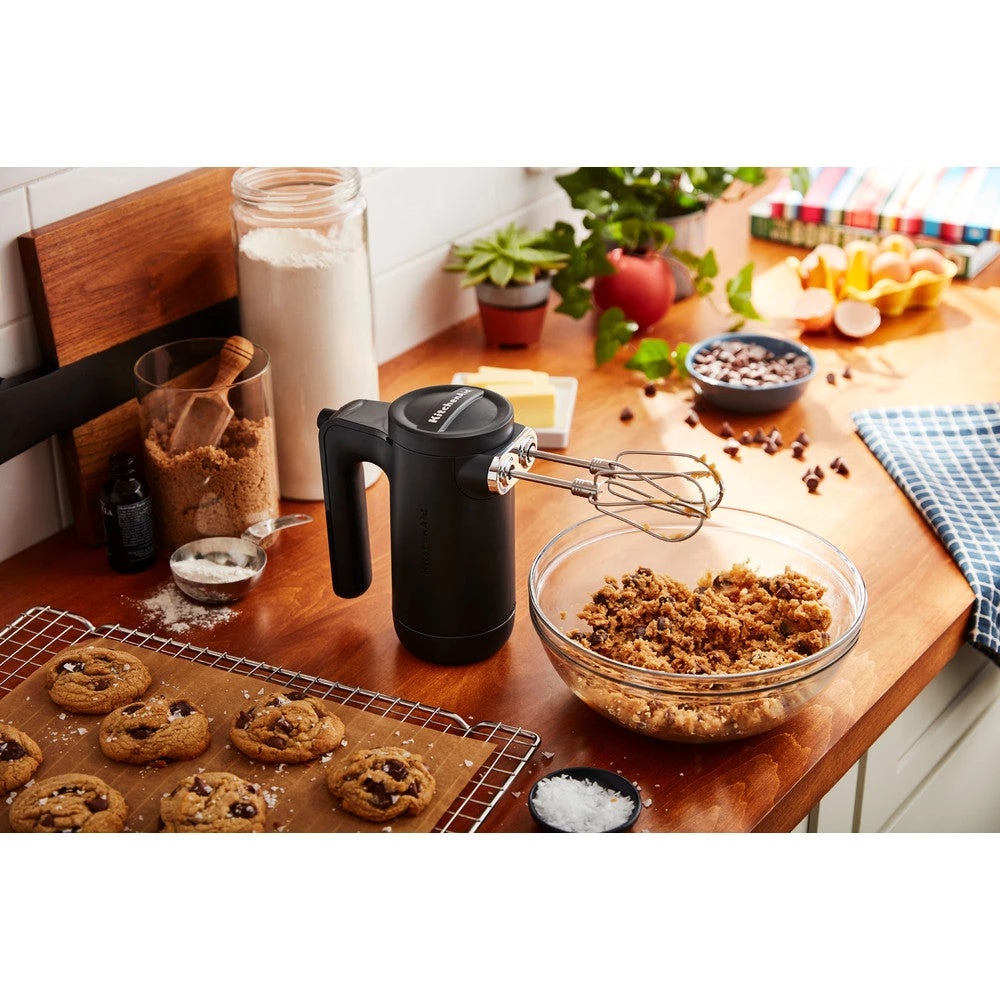 KITCHENAID CORDLESS HAND MIXER 5KHMB732 - MATT BLACK 7 KITCHENAID CORDLESS HAND MIXER 5KHMB732 - MATT BLACK