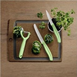 VICTORINOX PARING KNIFE SET WITH PEELER, 3 PIECES - LIGHT GREEN 5 VICTORINOX PARING KNIFE SET WITH PEELER, 3 PIECES - LIGHT GREEN