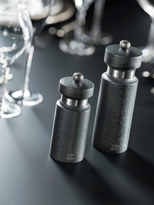 Peugeot Mills Tableware PEUGEOT ROYAN SALT MILL - 14 CM 4 Peugeot Mills Tableware PEUGEOT ROYAN SALT MILL - 14 CM